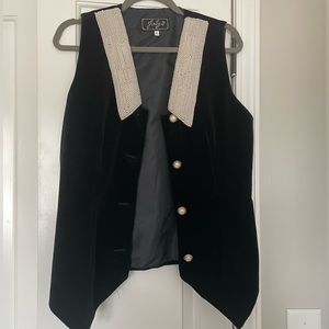 VINTAGE black velvet pearl vest